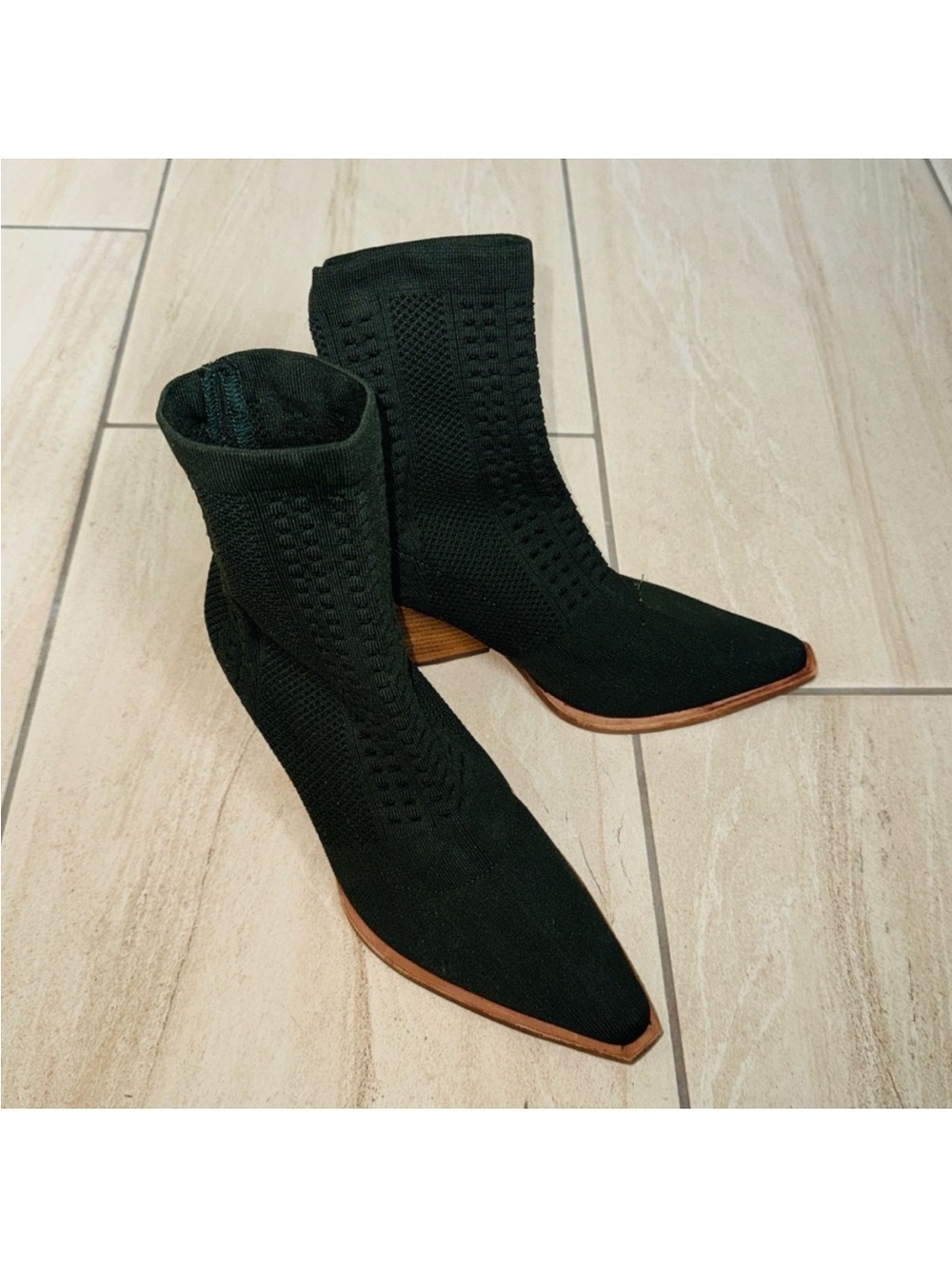 Jeffrey Campbell green Knit Ankle Boots size 8
